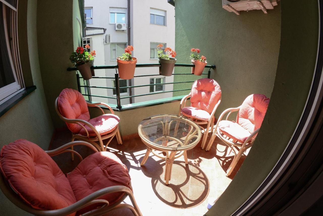 Apartment Dobraya Blue Novi Sad Exterior foto